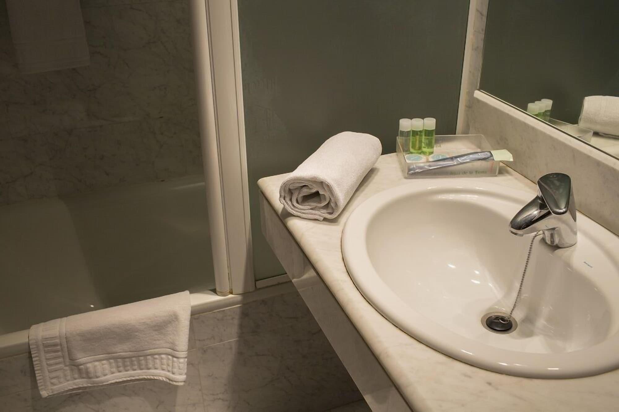Hotel Delta Tudela Kültér fotó
